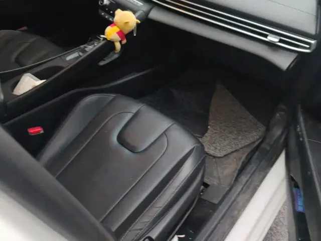 Hyundai Elantra — Фото автомобиля 8