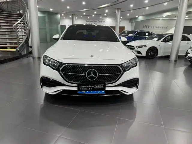 Mercedes-Benz E-Class — Фото автомобиля 8