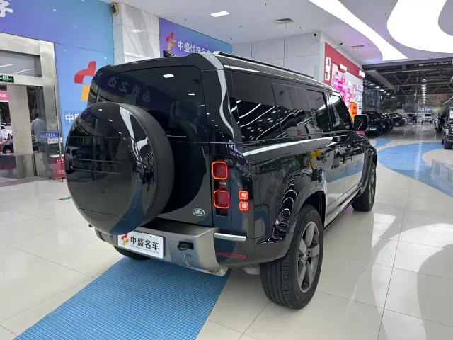 Land Rover Land Rover Defender 2025 110 3.0T P400 -Dynamic HSE — Фото автомобиля 26