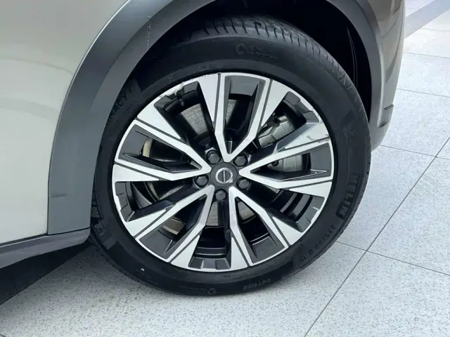 Volvo V90 — Фото автомобиля 6