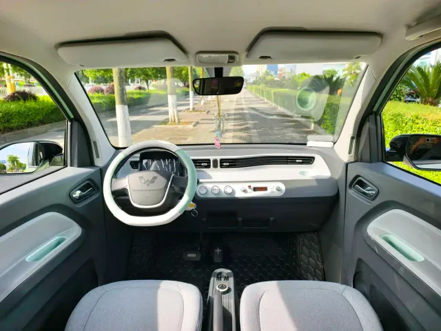Wuling Hongguang Mini EV — Фото автомобиля 12