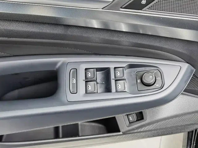 Volkswagen Passat — Фото автомобиля 9
