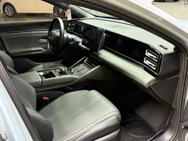 BYD Qin L — Фото автомобиля 11