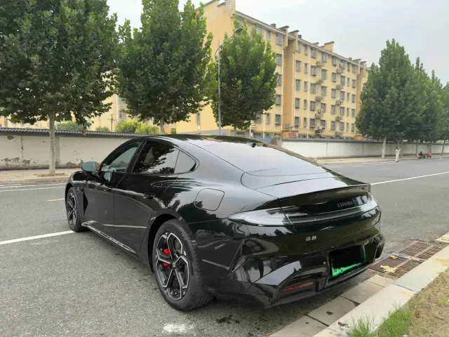 Xiaomi SU7 — Фото автомобиля 6
