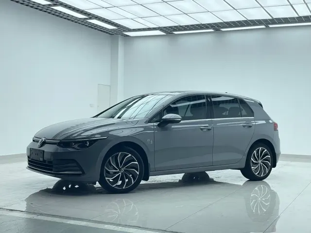 Volkswagen Golf — Фото автомобиля 2