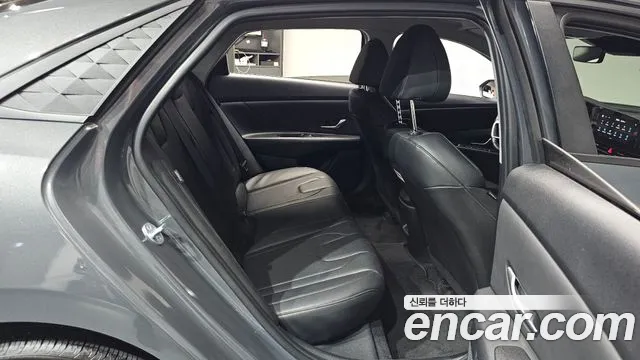 Hyundai AVANTE Новый Avante (CN7) — Фото автомобиля 11