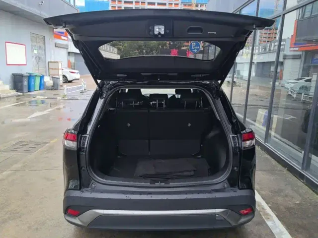 Toyota Frontlander — Фото автомобиля 18