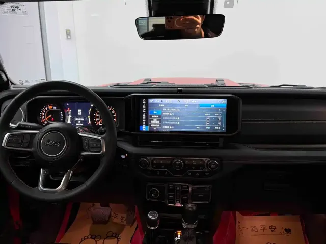 Jeep Wrangler — Фото автомобиля 9
