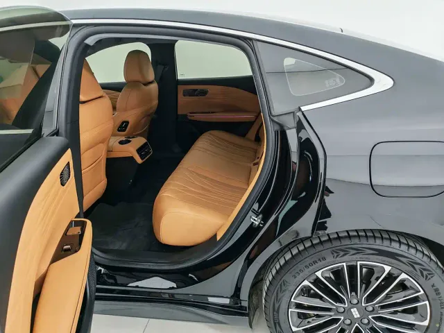 Geely Galaxy Xingyao 8 — Фото автомобиля 10