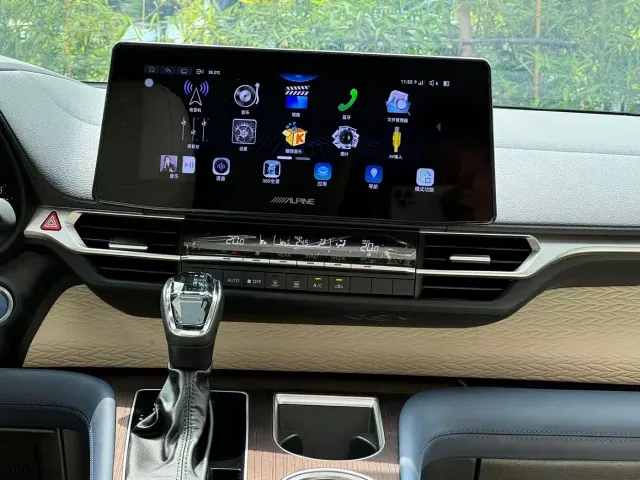 Toyota Sienna — Фото автомобиля 6