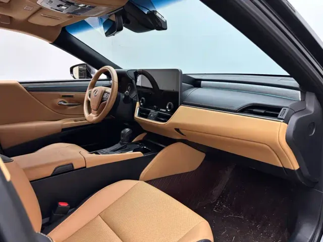 Lexus ES — Фото автомобиля 11