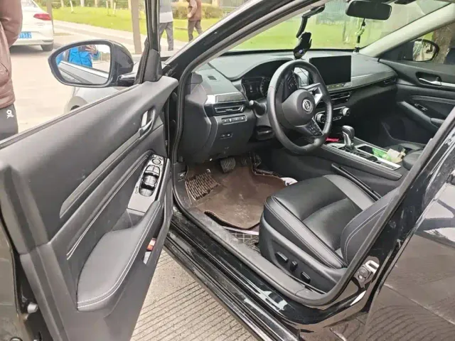 Nissan Teana — Фото автомобиля 12
