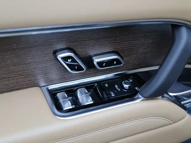 Land Rover Range Rover — Фото автомобиля 12