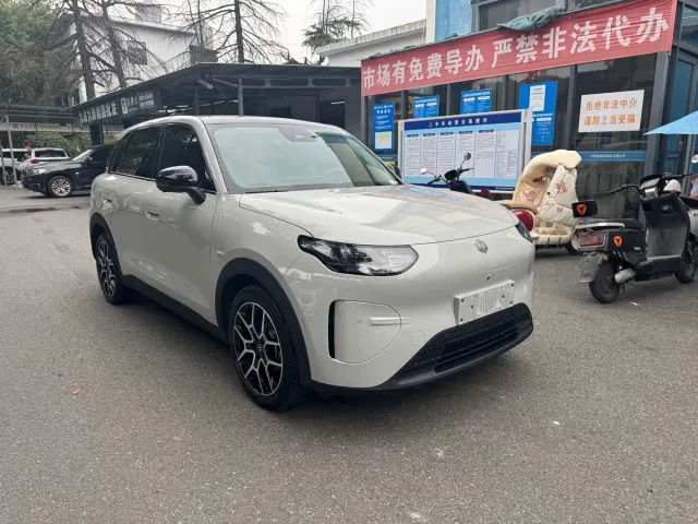 Leapmotor A10 — Фото автомобиля 3