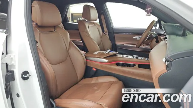 Genesis GV70 — Фото автомобиля 16