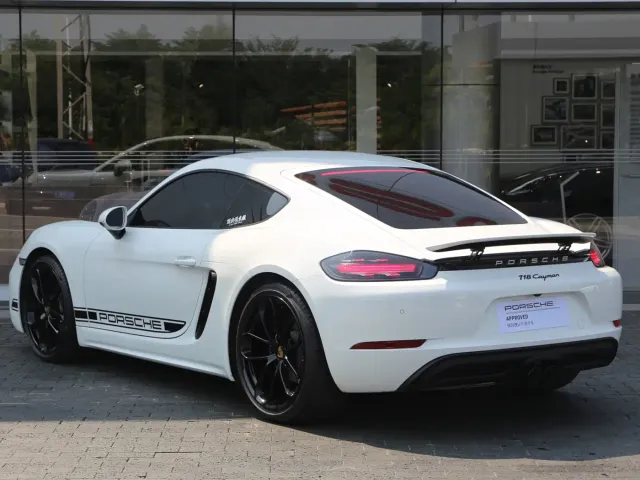 Porsche 718 — Фото автомобиля 6