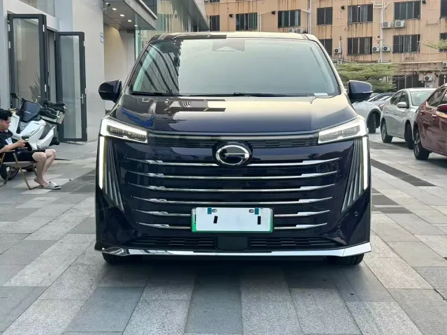 GAC Trumpchi E9 — Фото автомобиля 18