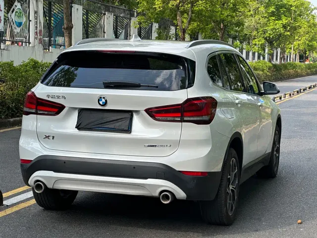 BMW X1 — Фото автомобиля 12