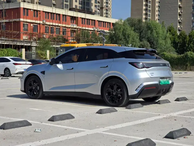 BYD Seal 06 GT — Фото автомобиля 9
