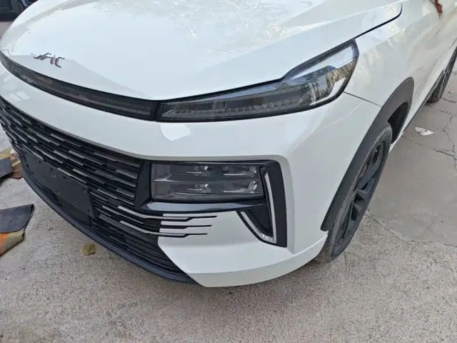 JAC Motors JAC QX PHEV — Фото автомобиля 23