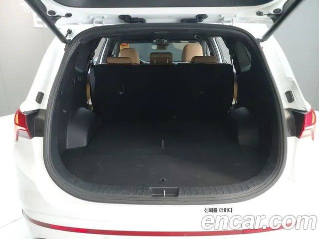 Hyundai Santafe — Фото автомобиля 16