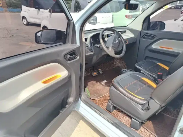 Wuling Hongguang Mini EV — Фото автомобиля 15