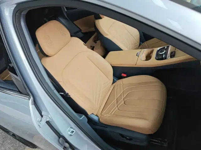 Geely Galaxy Starship 7 EM-i — Фото автомобиля 19