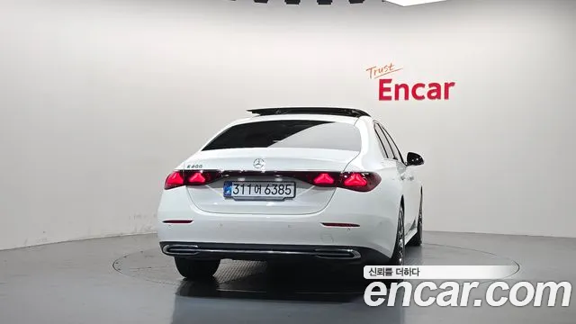 Mercedes-Benz E-Class — Фото автомобиля 4