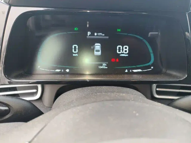 Hyundai Elantra — Фото автомобиля 8