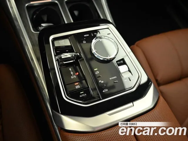BMW 7-Series 7 серия (G70) 740i xDrive M Sport — Фото автомобиля 20