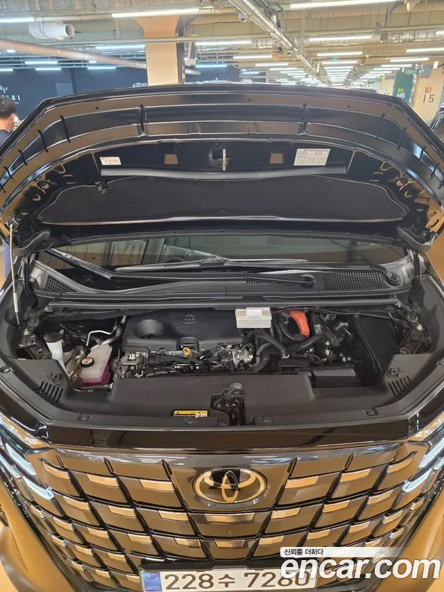 Toyota Alphard Generation 4 — Фото автомобиля 6