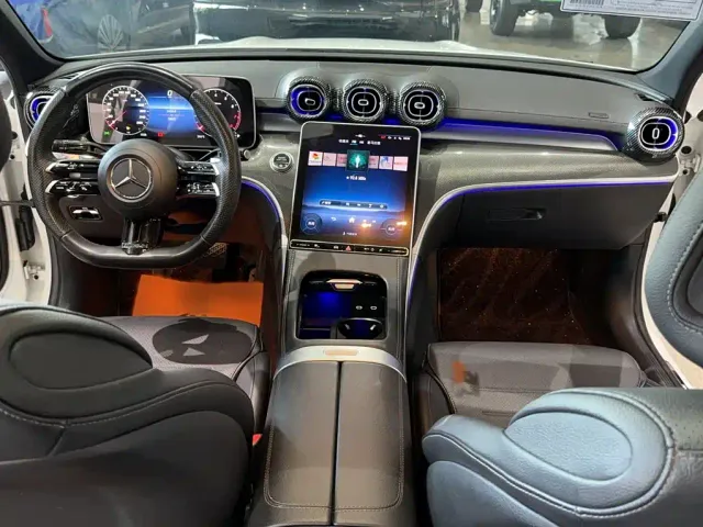 Mercedes-Benz C-Class — Фото автомобиля 3