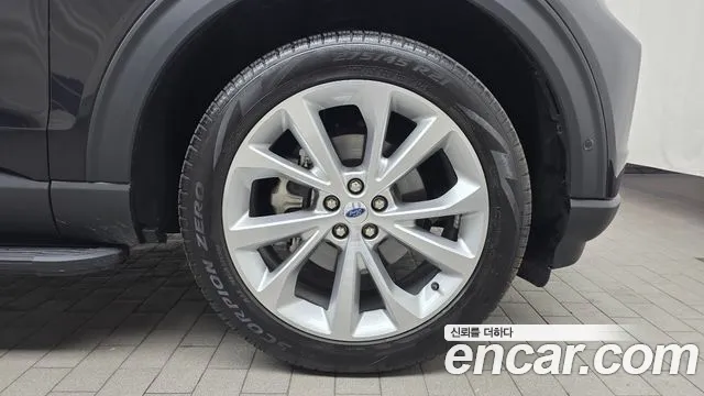 Ford Explorer Explorer 6 поколение 3.0 Platinum 4WD — Фото автомобиля 5