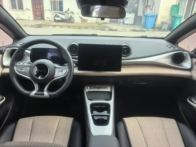 BYD Dolphin 2025 Smart Drive Edition 420km Freedom Version — Фото автомобиля 7