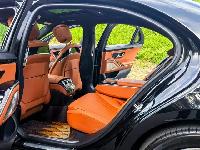 Mercedes-Benz S-Class — Фото автомобиля 10