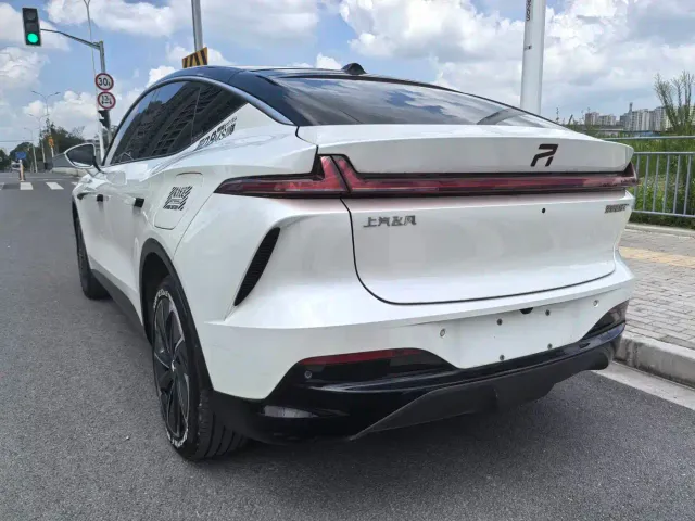 Roewe Feifan R7 — Фото автомобиля 14