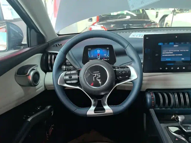 BYD Yuan PLUS — Фото автомобиля 10