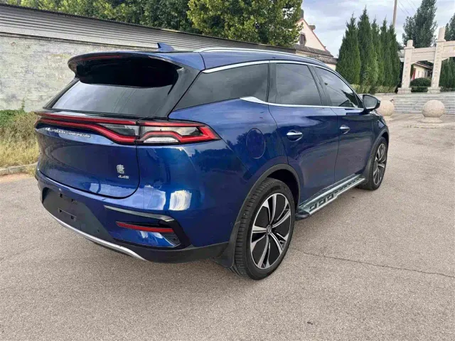 BYD Tang — Фото автомобиля 3