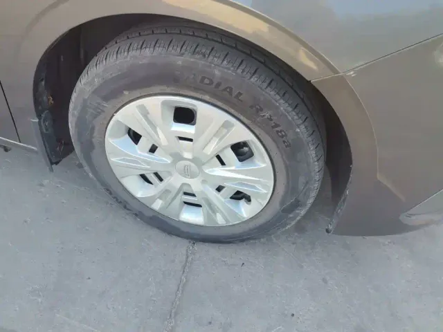 Geely Emgrand — Фото автомобиля 24