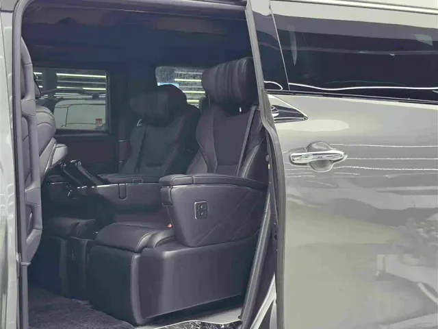 Toyota Vellfire — Фото автомобиля 9