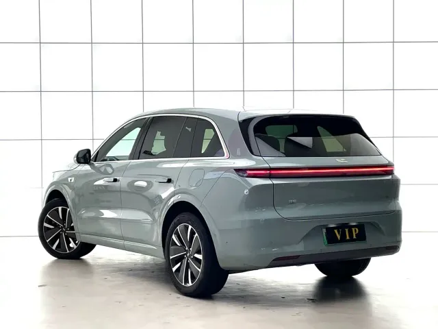 Li Auto L6 — Фото автомобиля 19