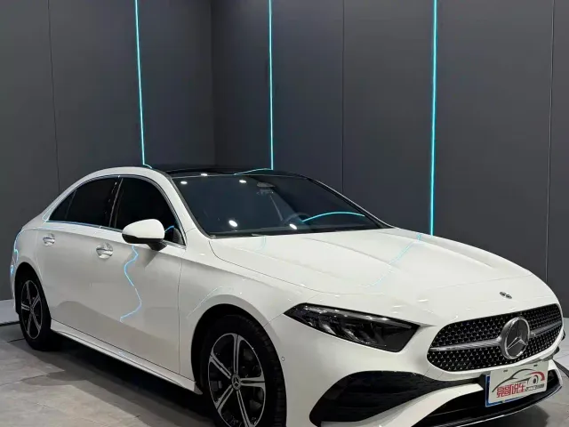 Mercedes-Benz A-Class — Фото автомобиля 3