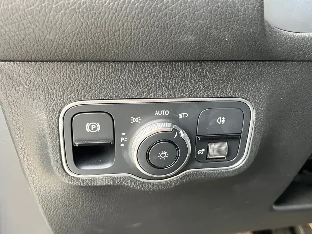 Mercedes-Benz GLB-Class — Фото автомобиля 14