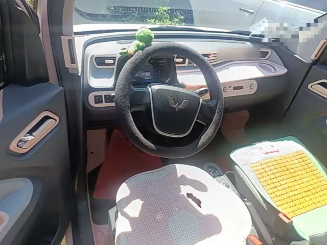 Wuling Hongguang Mini EV — Фото автомобиля 13
