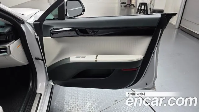 Hyundai Grandeur GN7 — Фото автомобиля 14