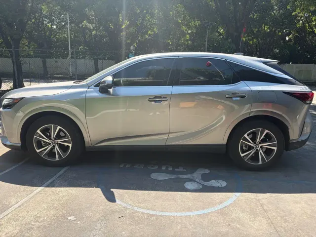 Lexus RX — Фото автомобиля 7