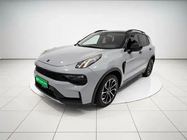 Фотография автомобиля — Lynk & Co 01