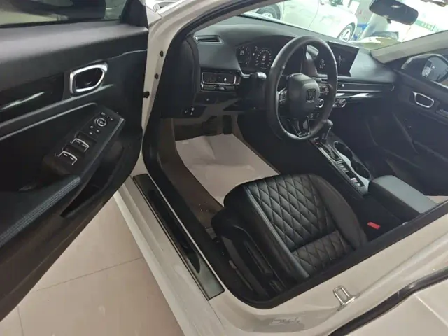 Honda Civic — Фото автомобиля 15