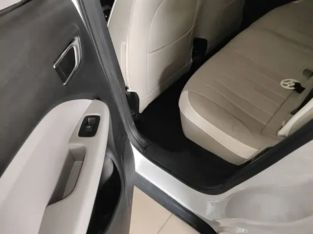 Leapmotor T03 — Фото автомобиля 16