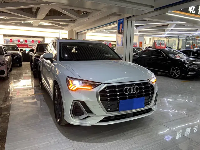 Audi Q3 — Фото автомобиля 3
